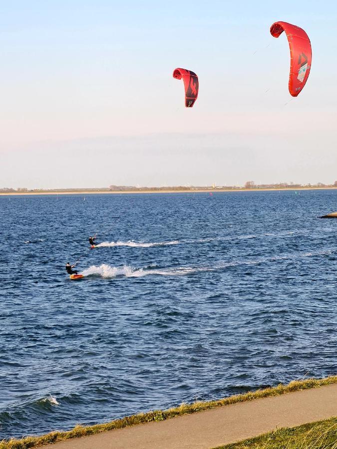De Corner van Zeeland met jacuzzi Sint-Annaland Buitenkant foto