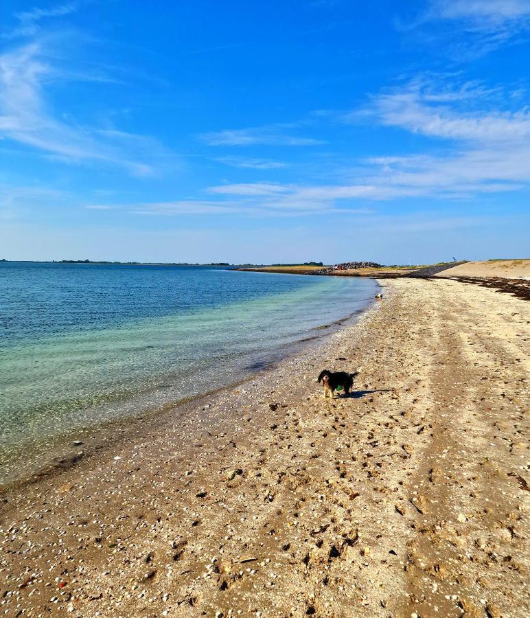 De Corner van Zeeland met jacuzzi Sint-Annaland Buitenkant foto