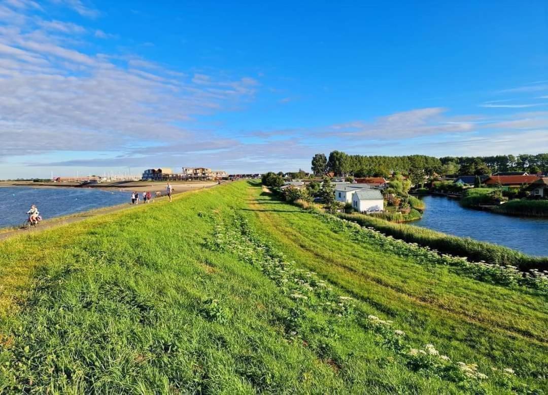 De Corner van Zeeland met jacuzzi Sint-Annaland Buitenkant foto