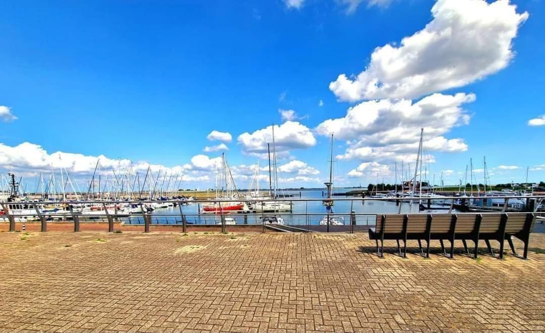 De Corner van Zeeland met jacuzzi Sint-Annaland Buitenkant foto