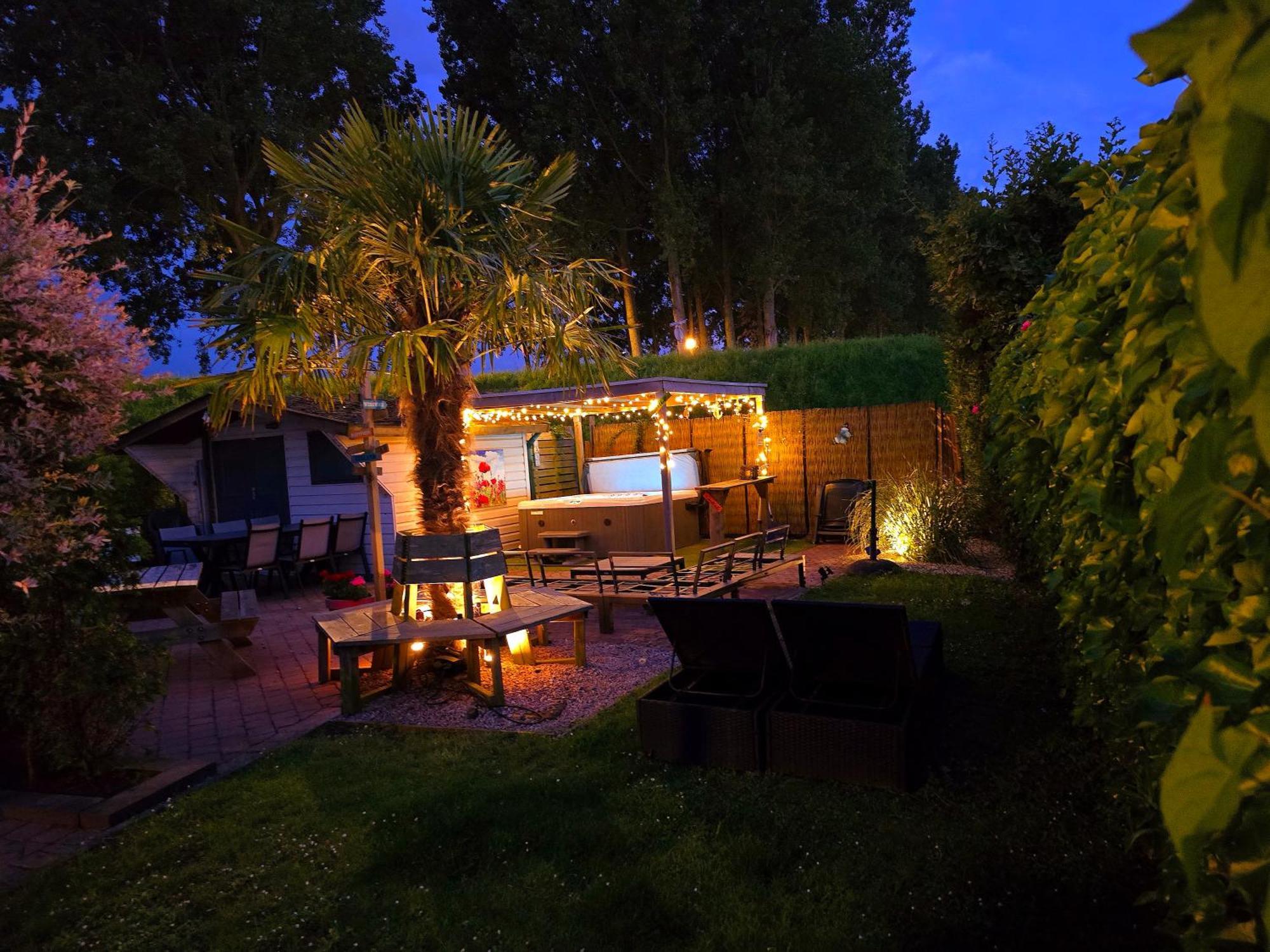 De Corner van Zeeland met jacuzzi Sint-Annaland Buitenkant foto